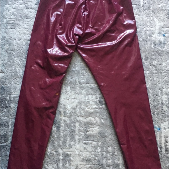 Guess vinyl pants - Picture 2 of 3